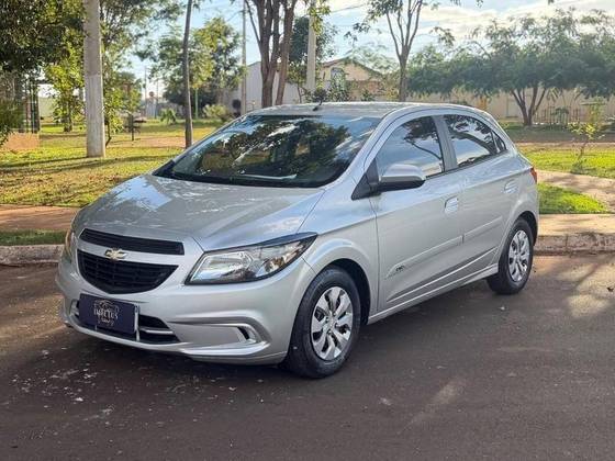 CHEVROLET ONIX 1.0 MPFI JOY 8V FLEX 4P MANUAL CHEVROLET ONIX 1.0 MPFI JOY 8V FLEX 4P MANUAL